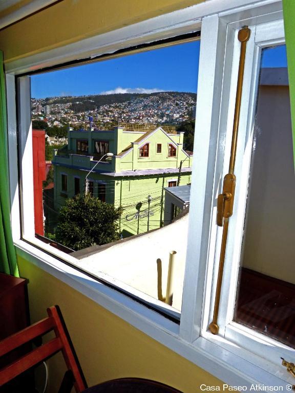 Casa Paseo Atkinson B&B บัลปาราอีโซ ห้อง รูปภาพ